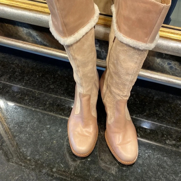 Ugg Heel Boots Leather Suede & Sheepskin NWOT - Picture 2 of 16